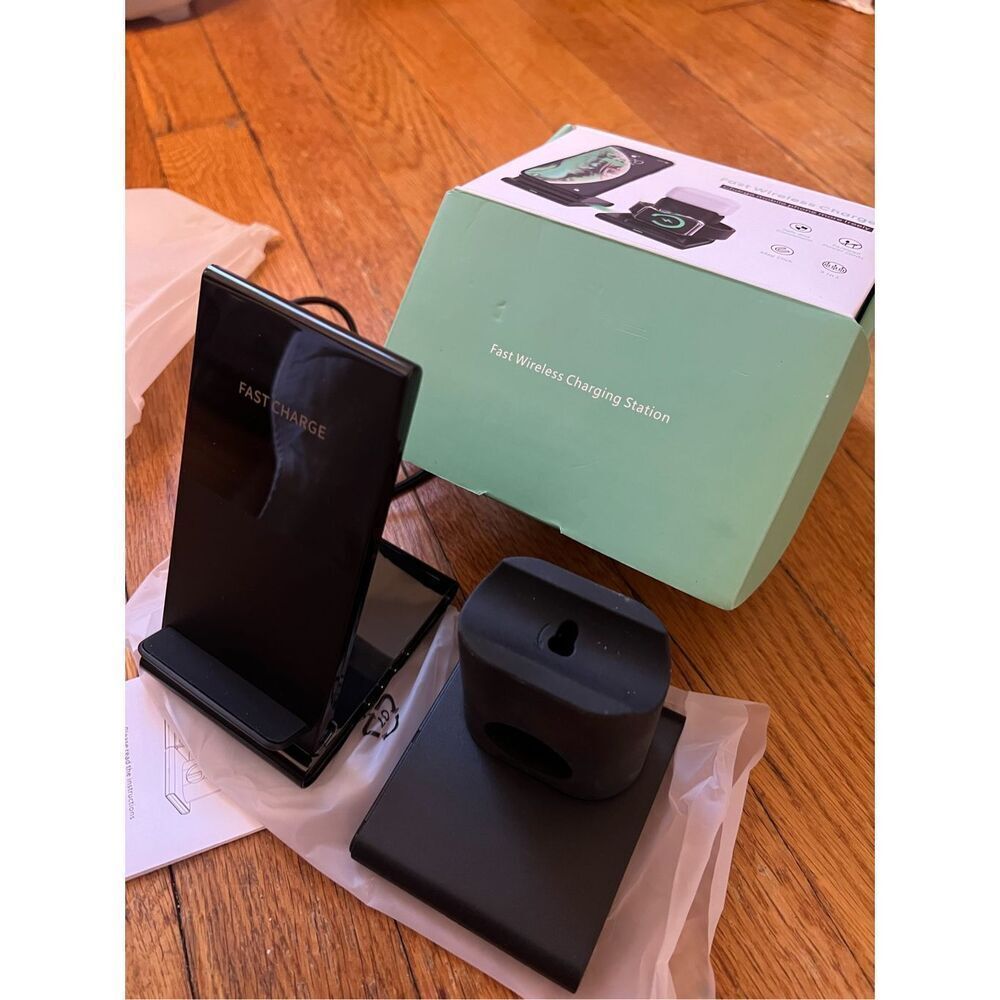 WIRELESS CHARGING DOCK - 3-in-1 - Picture 4 of 7